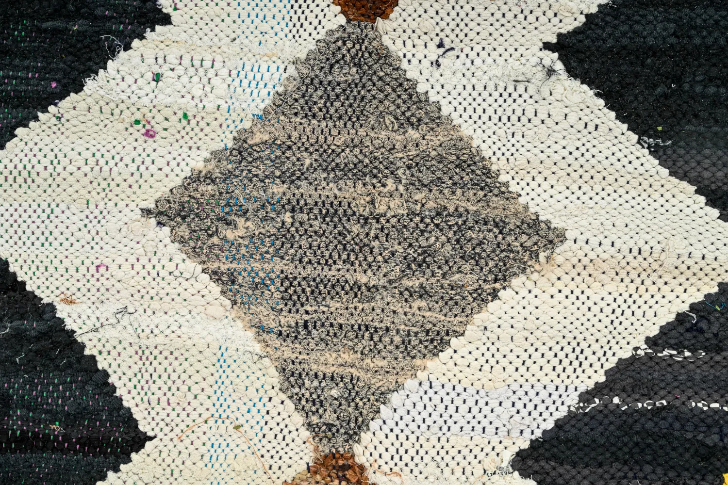Tapis berbère marocain Boucherouite 140 x 270 cm