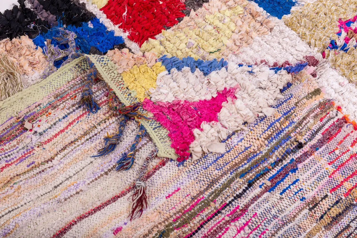 Tapis Marocain Berbère Boucherouite 245 x 135 cm