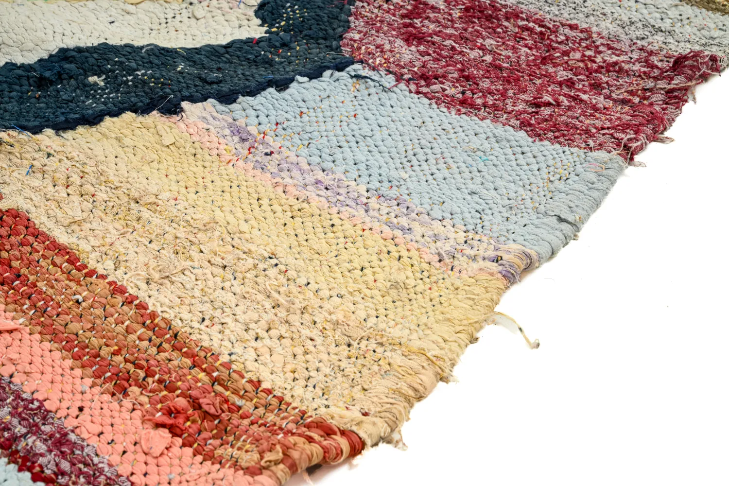 Tapis berbère marocain Boucherouite 135 x 215 cm