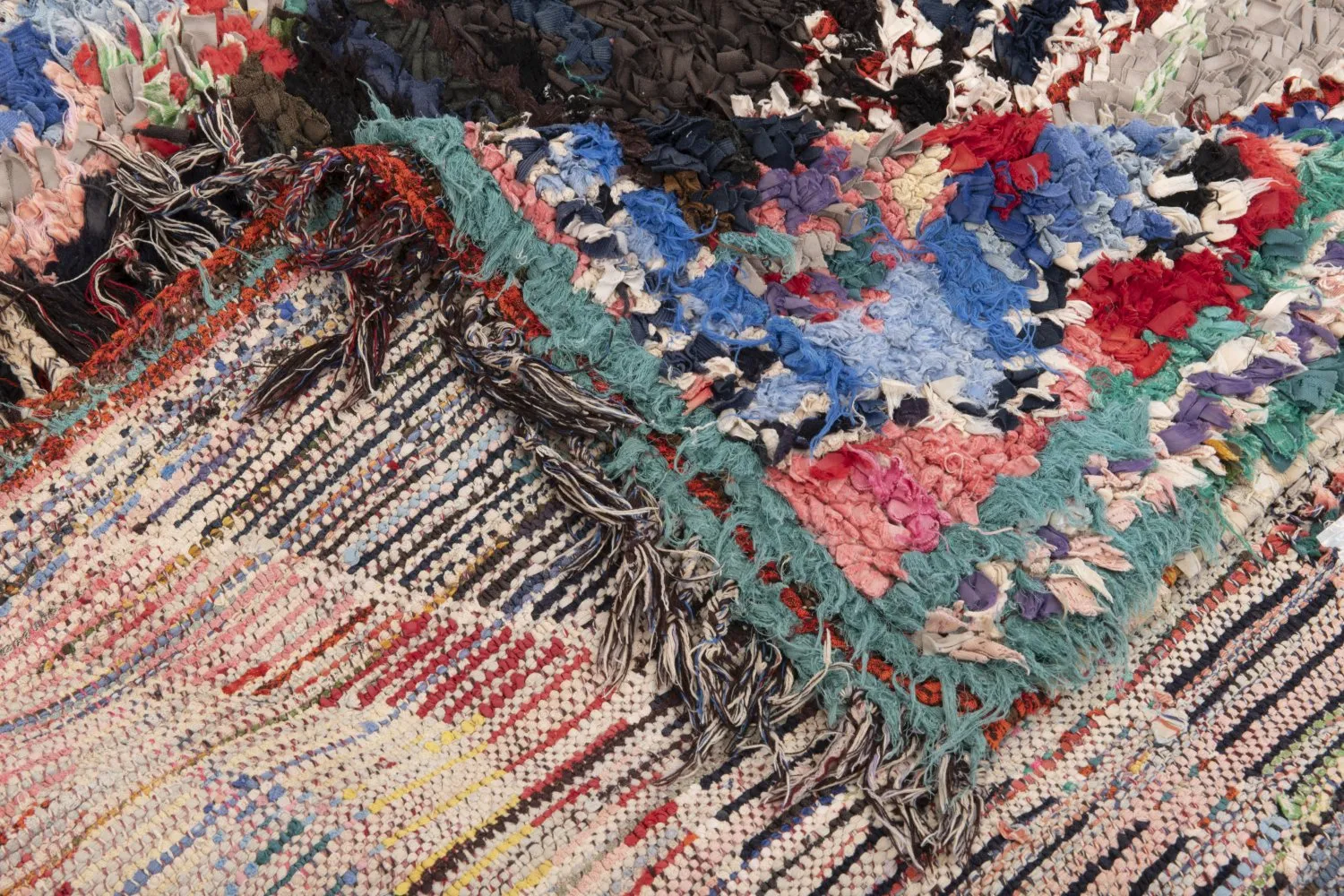 Tapis Marocain Berbère Boucherouite 235 x 120 cm