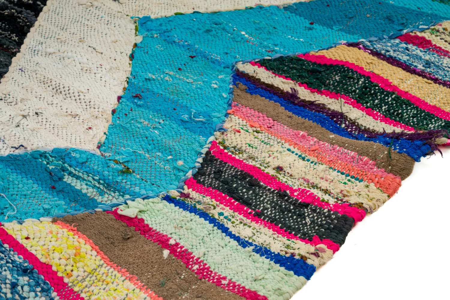 Tapis berbère marocain Boucherouite 140 x 255 cm