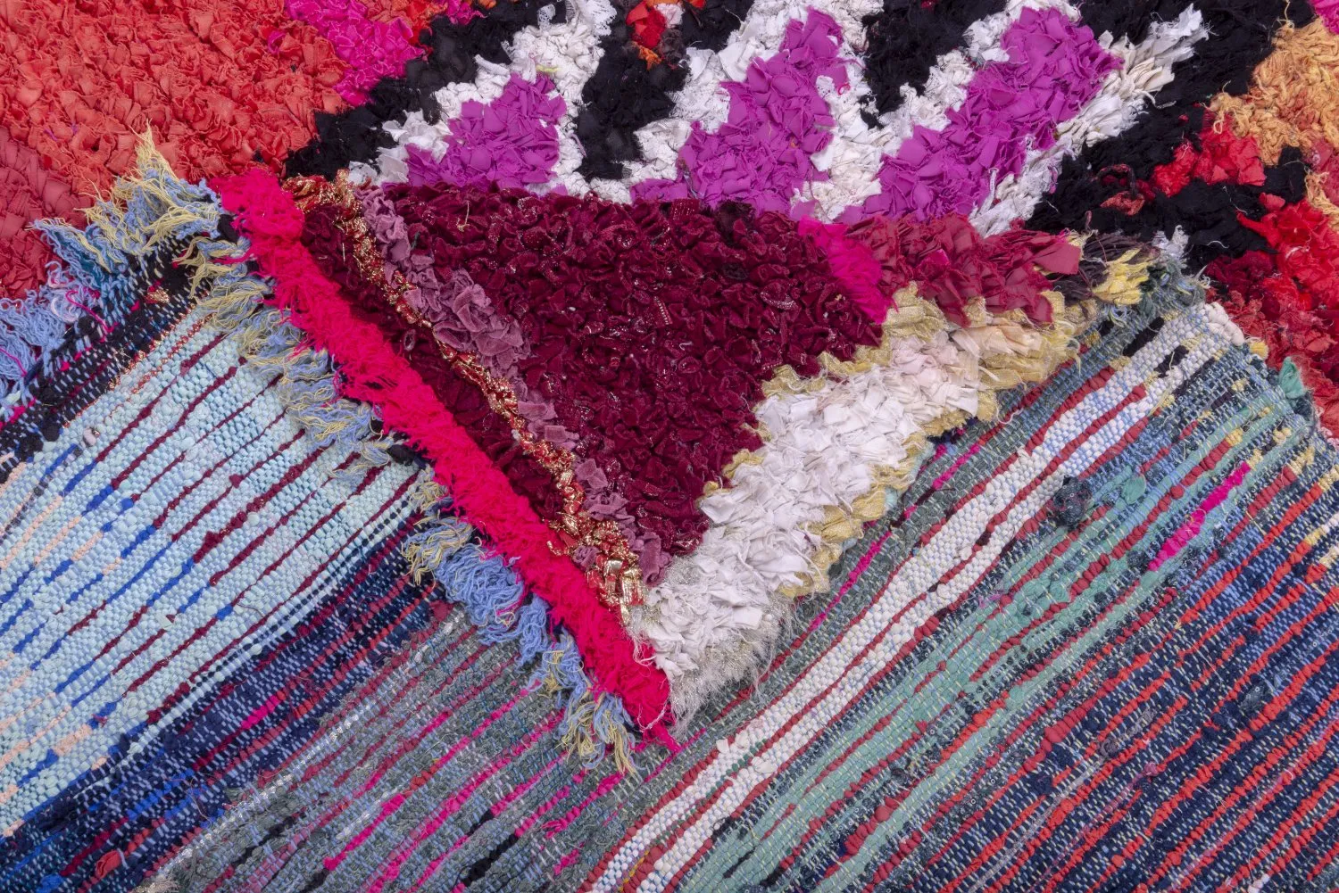 Tapis Marocain Berbère Boucherouite 230 x 140 cm