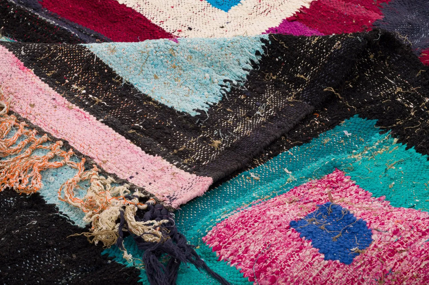 Tapis berbère marocain Boucherouite 140 x 225 cm