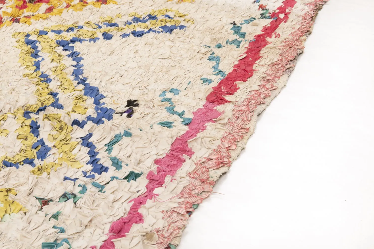 Tapis Marocain Berbère Boucherouite 210 x 125 cm