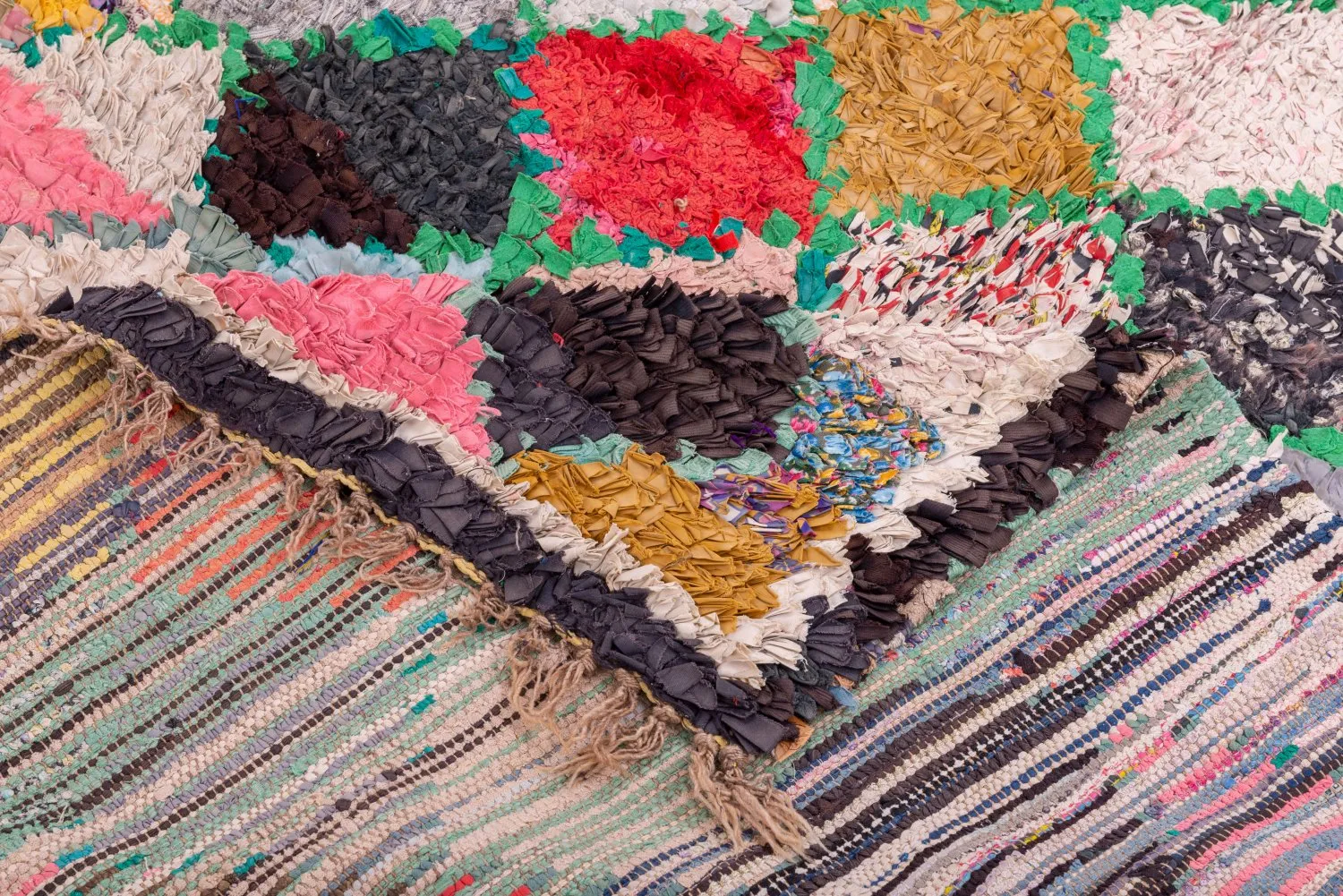 Tapis Marocain Berbère Boucherouite 230 x 145 cm