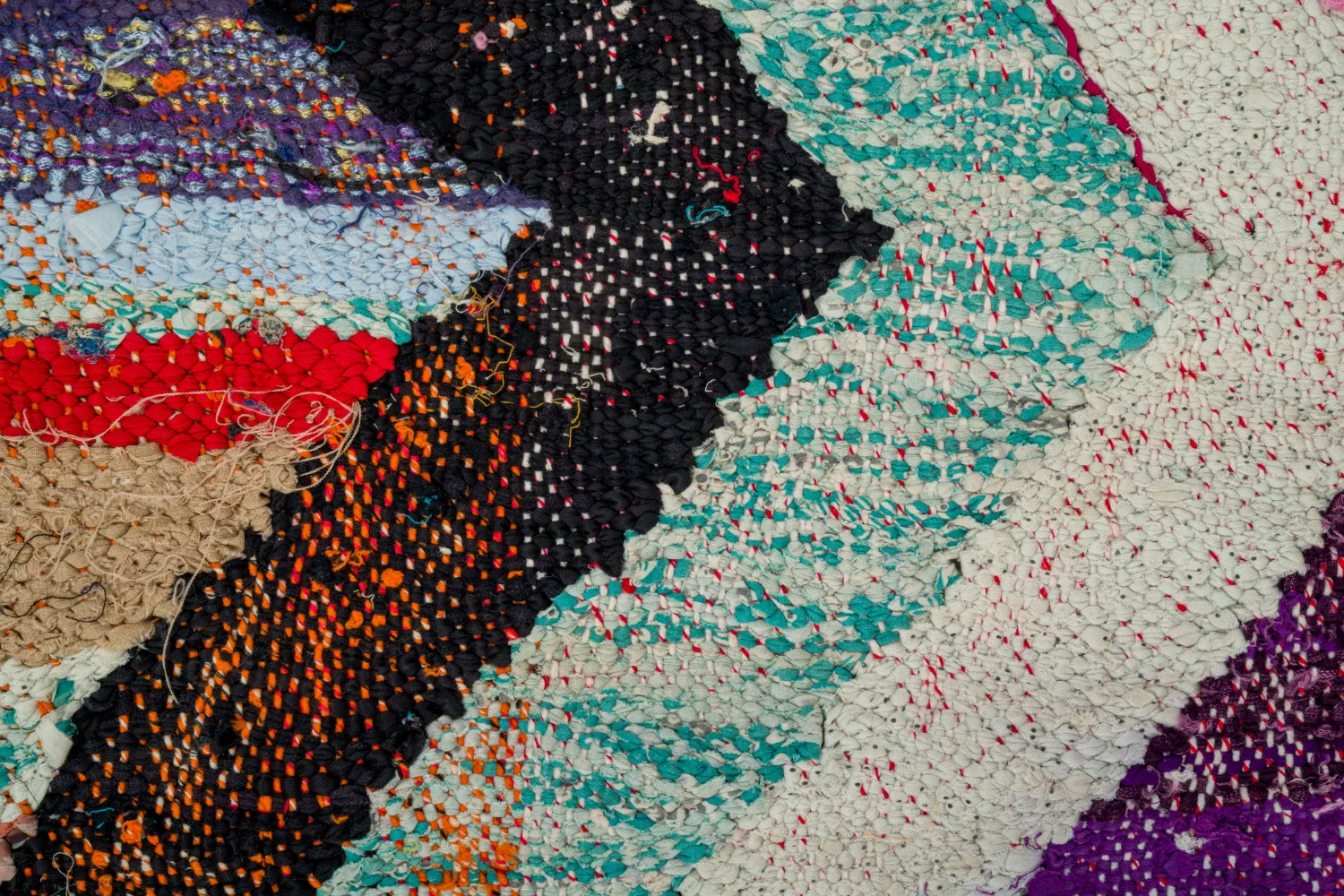 Tapis berbère marocain Boucherouite 130 x 235 cm