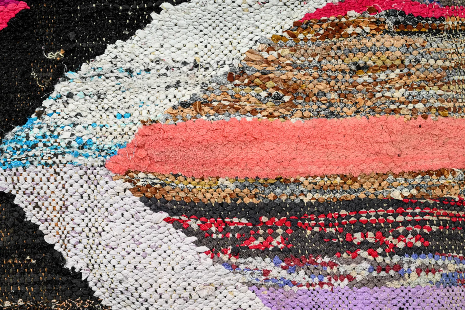 Tapis berbère marocain Boucherouite 140 x 245 cm