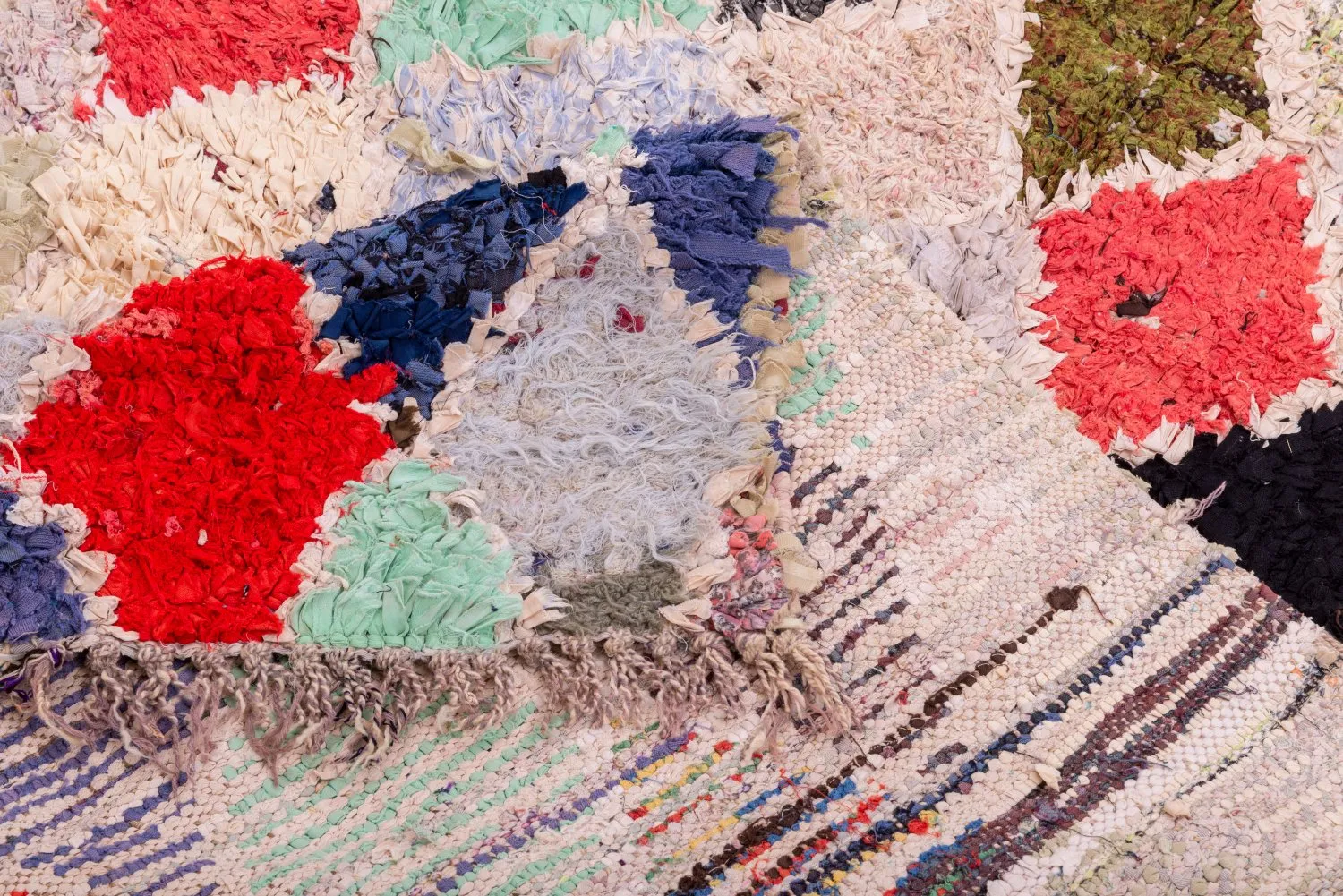 Tapis Marocain Berbère Boucherouite 240 x 115 cm