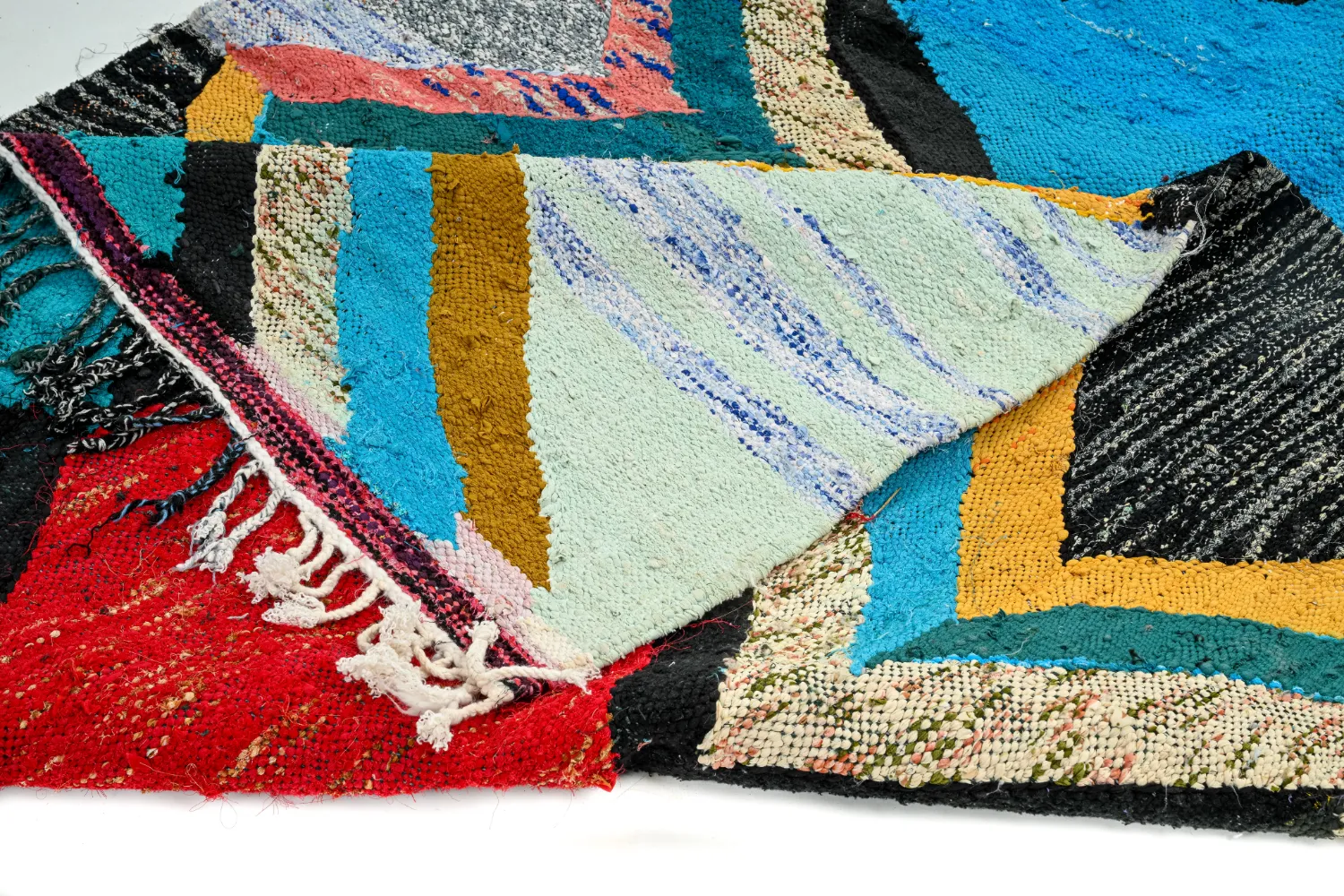 Tapis berbère marocain Boucherouite 140 x 235 cm