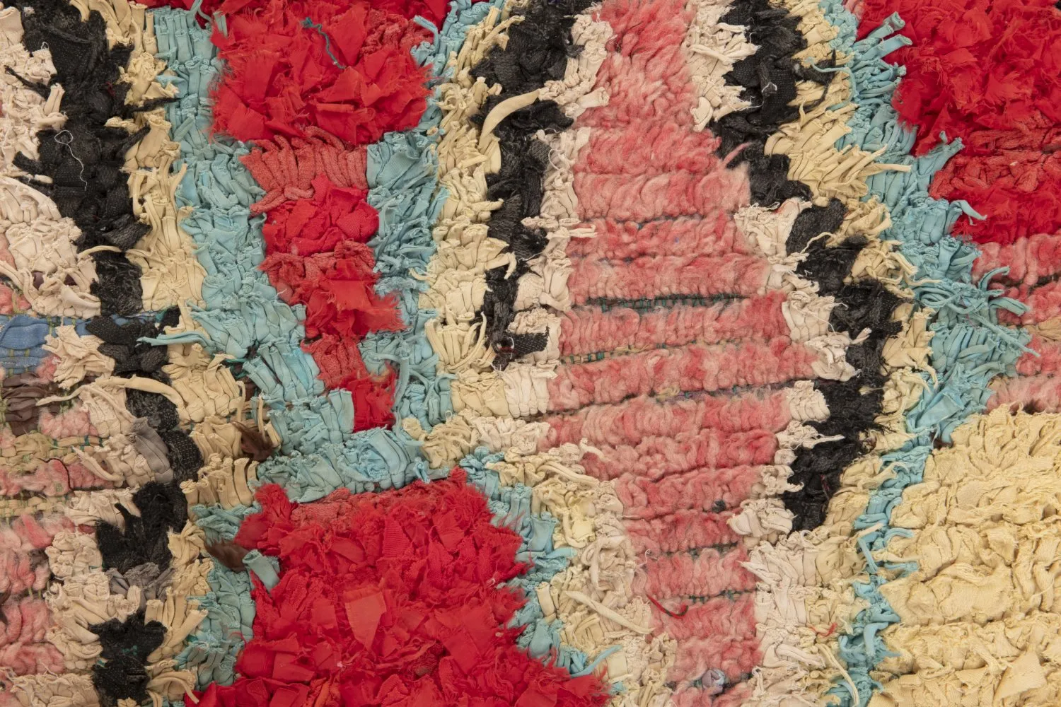 Tapis Marocain Berbère Boucherouite 235 x 160 cm