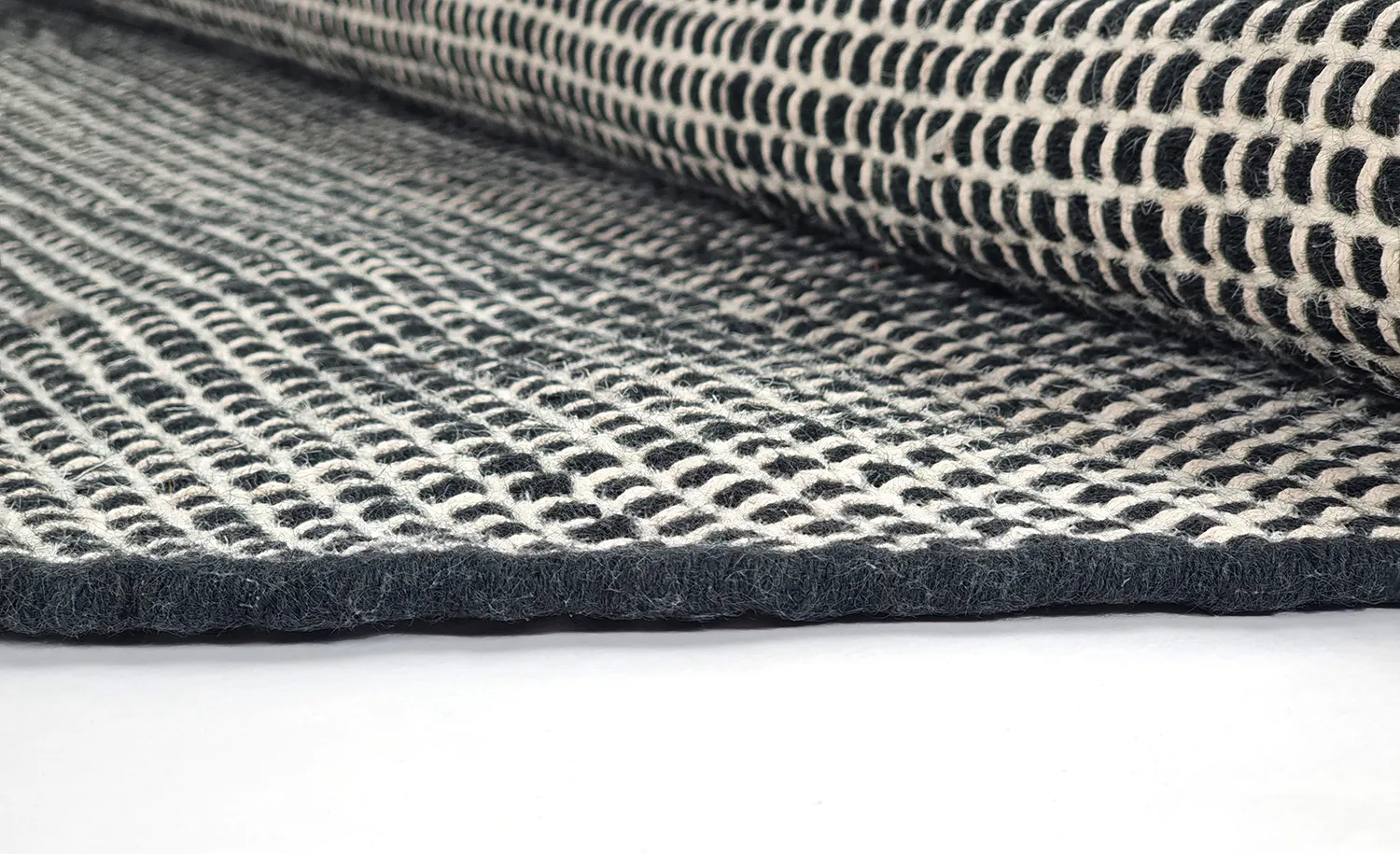 Tapis rond - Coastal (noir/blanc)