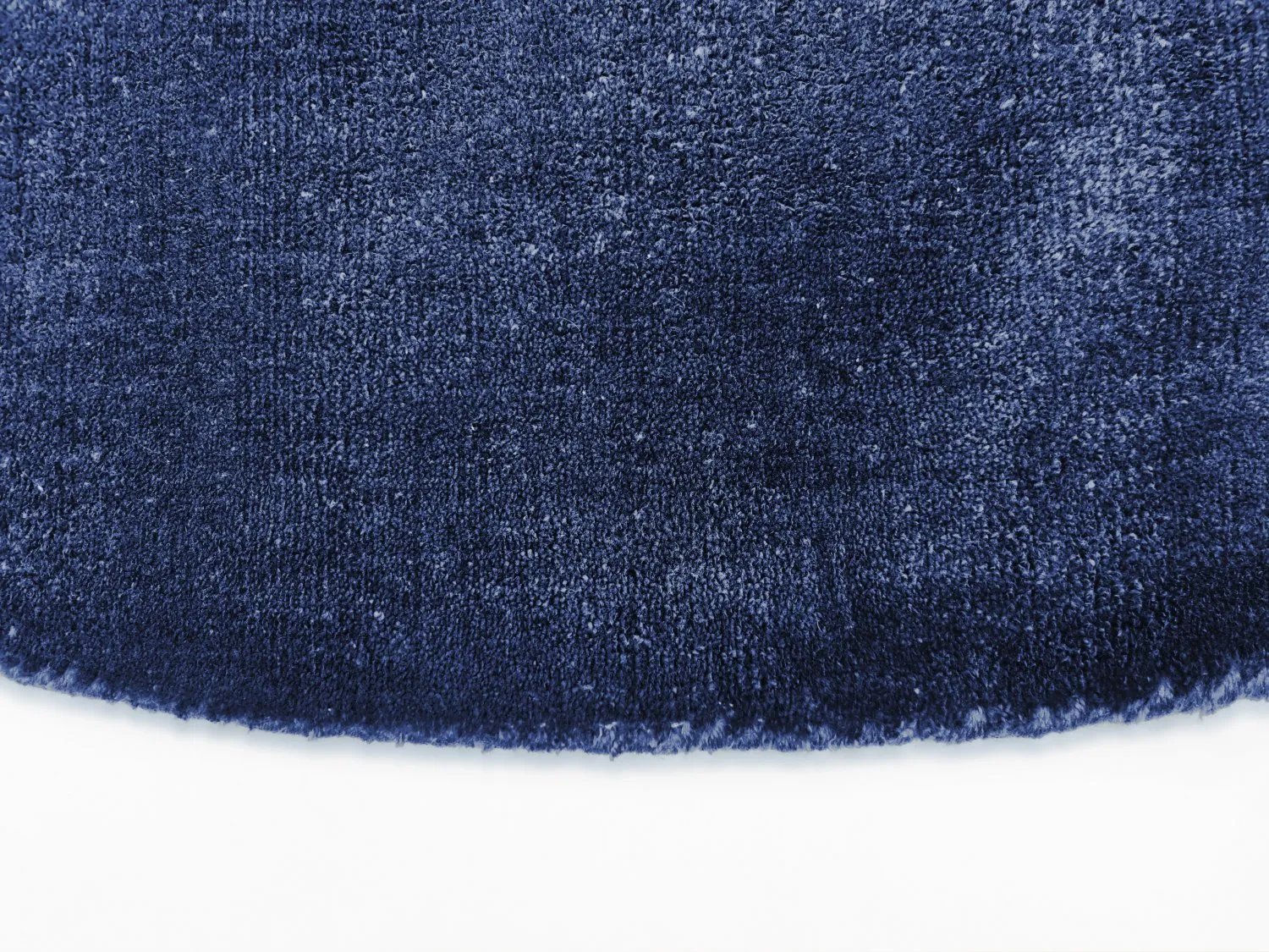Tapis rond - PET recyclé avec aspect viscose (bleu marine)