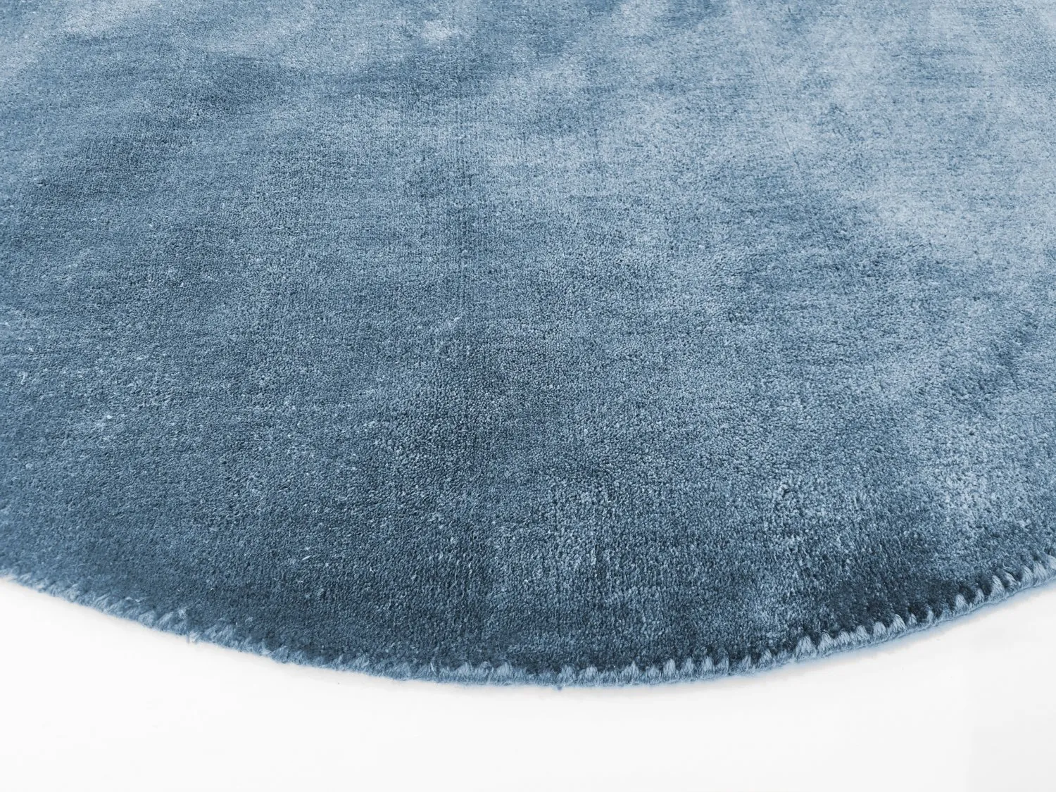 Tapis rond - PET recyclé avec aspect viscose (bleu)