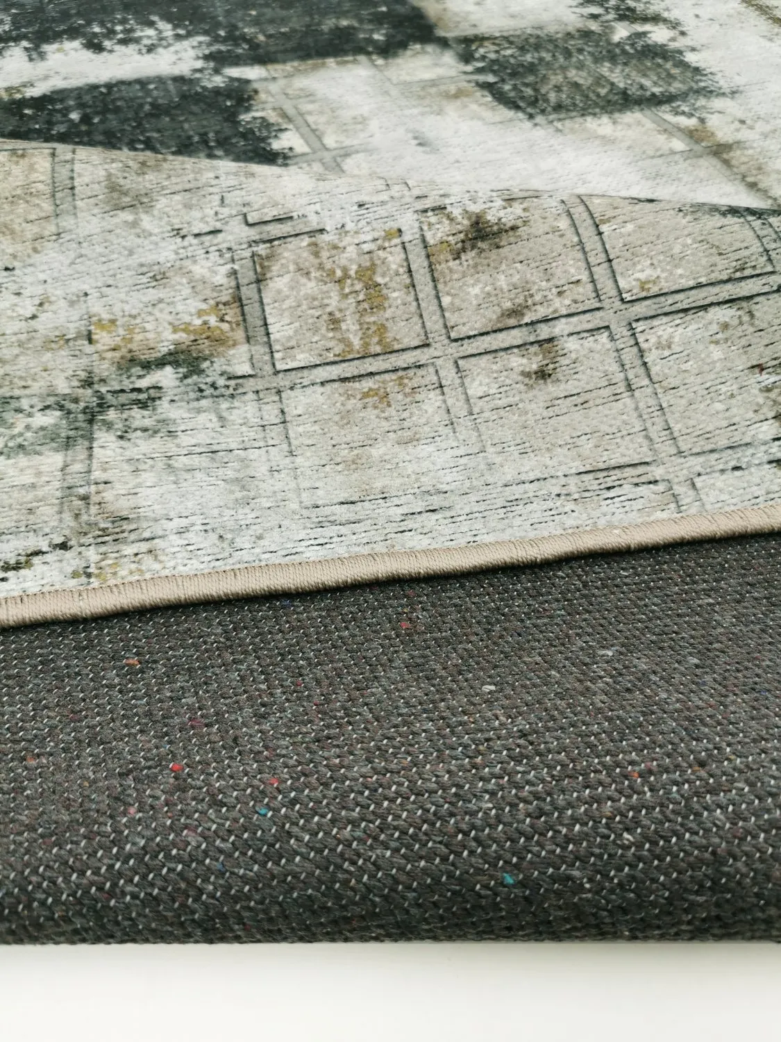 Tapis Wilton - Fleurs (noir/marron/blanc)