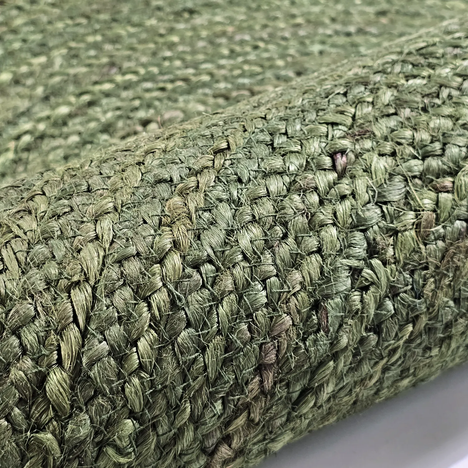 Tapis rond en jute - Amasia (vert militaire)