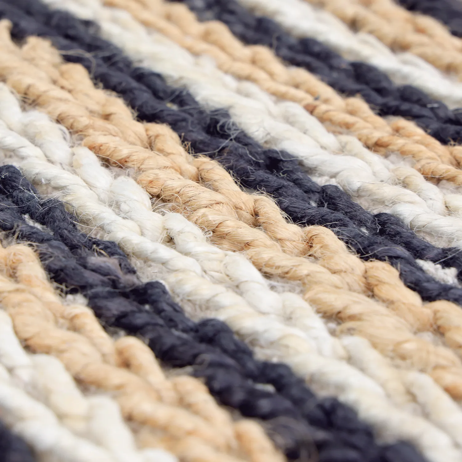 Tapis chanvre - Howrah Braided Jute (naturel/blanc/noir)
