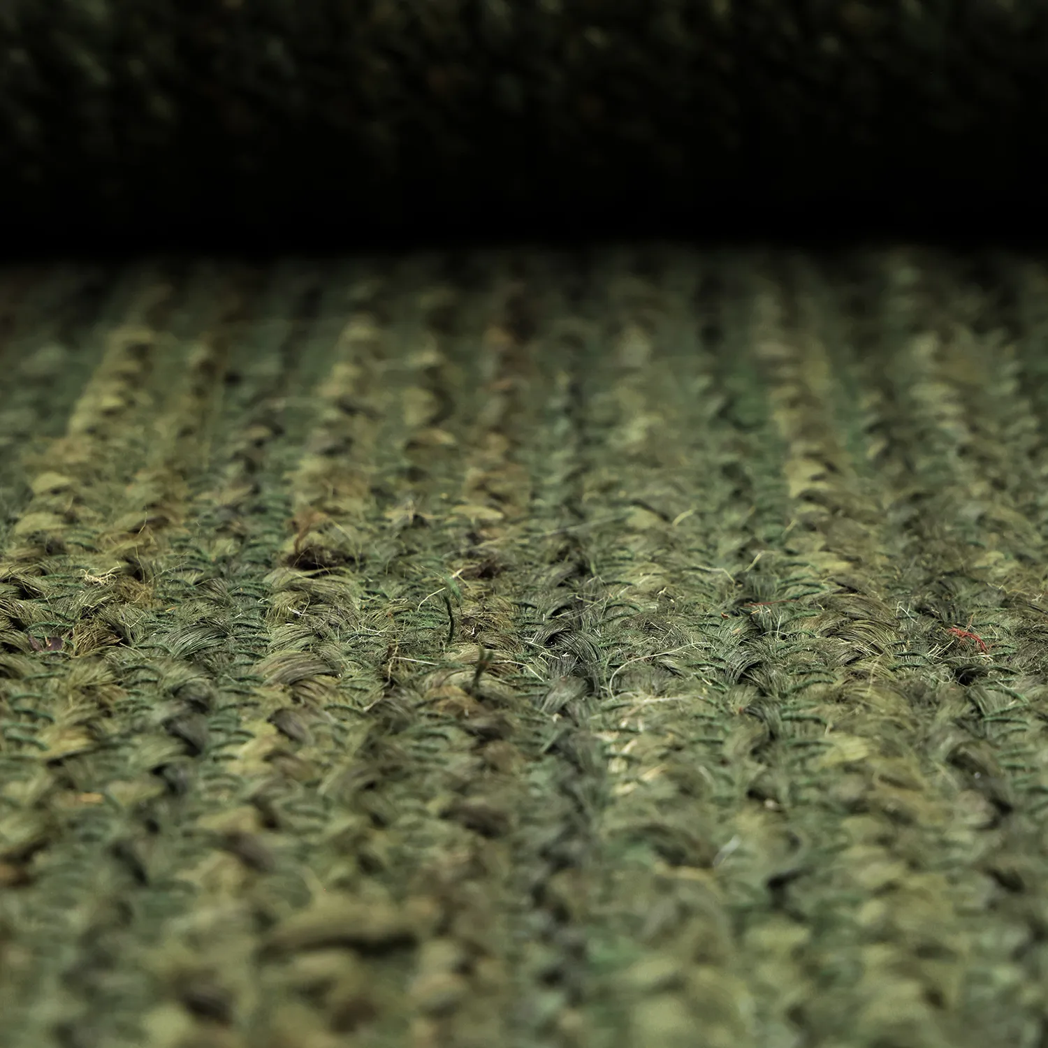 Tapis rond irrégulier en jute - San Francisco (vert militaire)