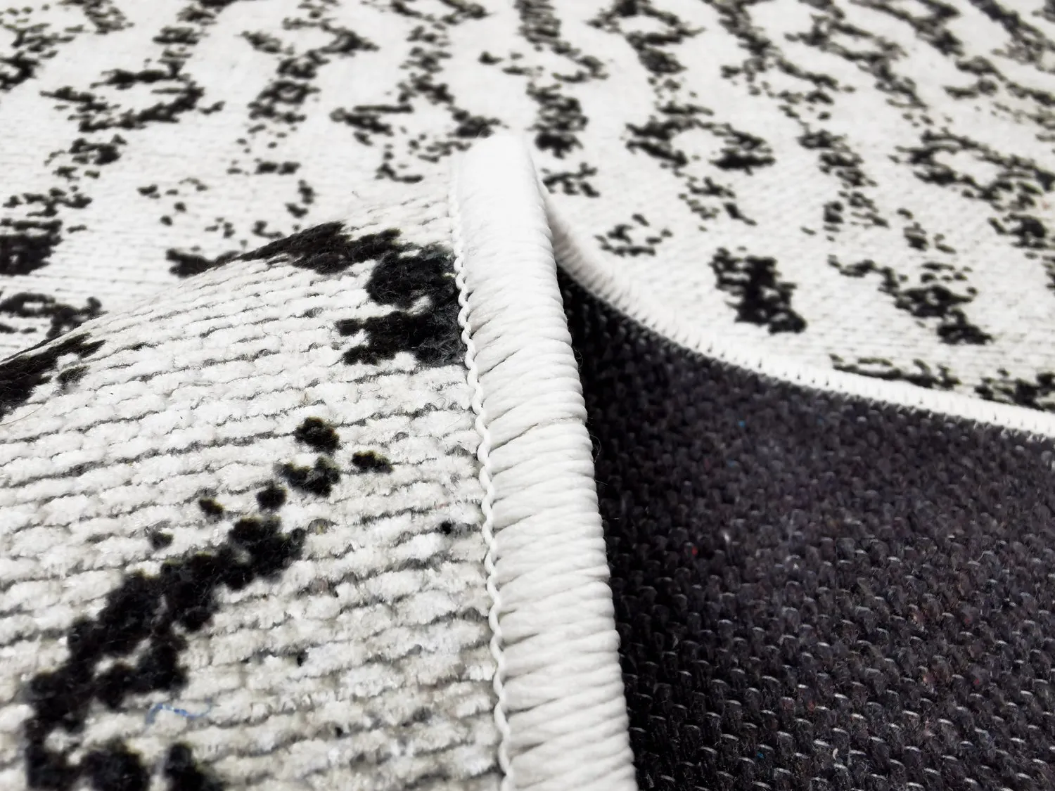 Tapis Wilton - Ovada (noir/blanc)