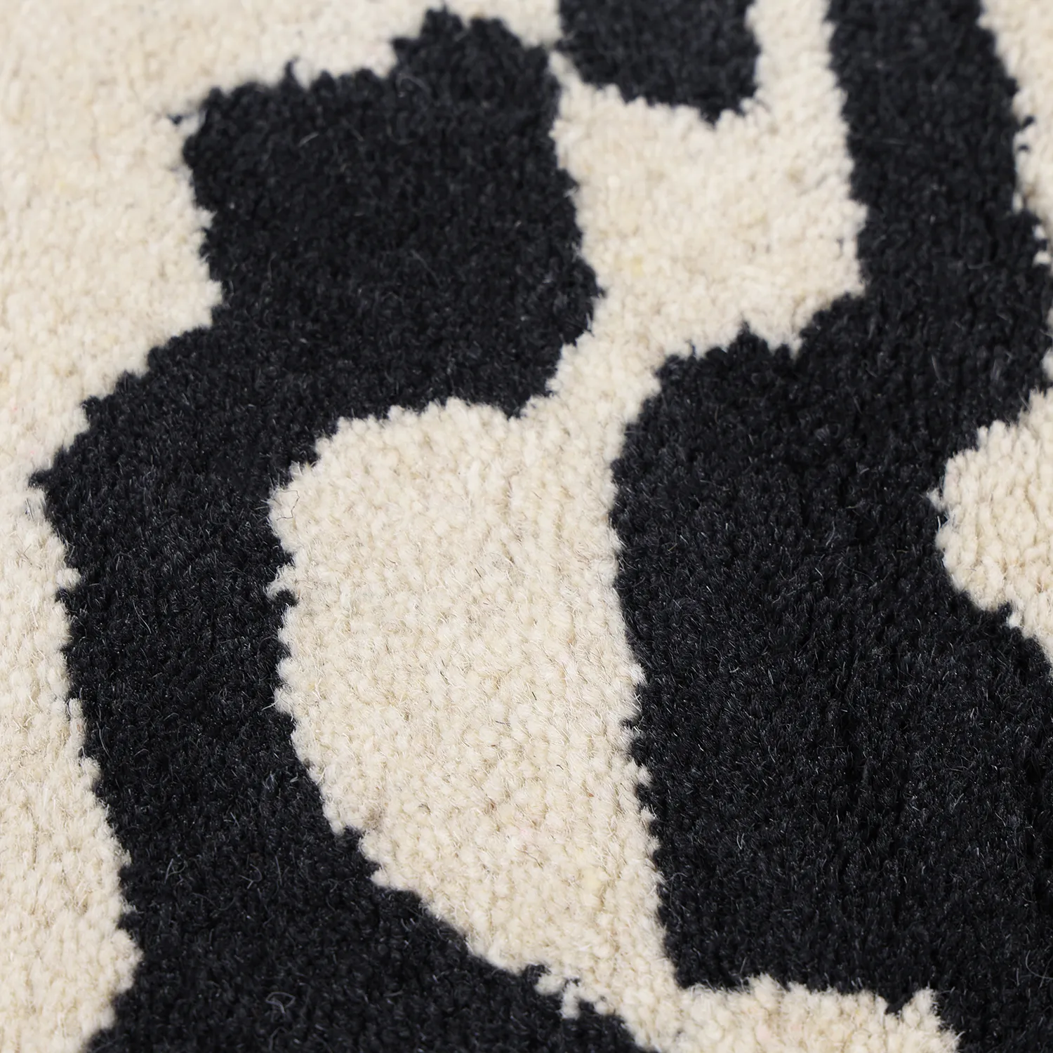 Tapis shaggy - Zebra Tufted Wool Premium (blanc/noir)
