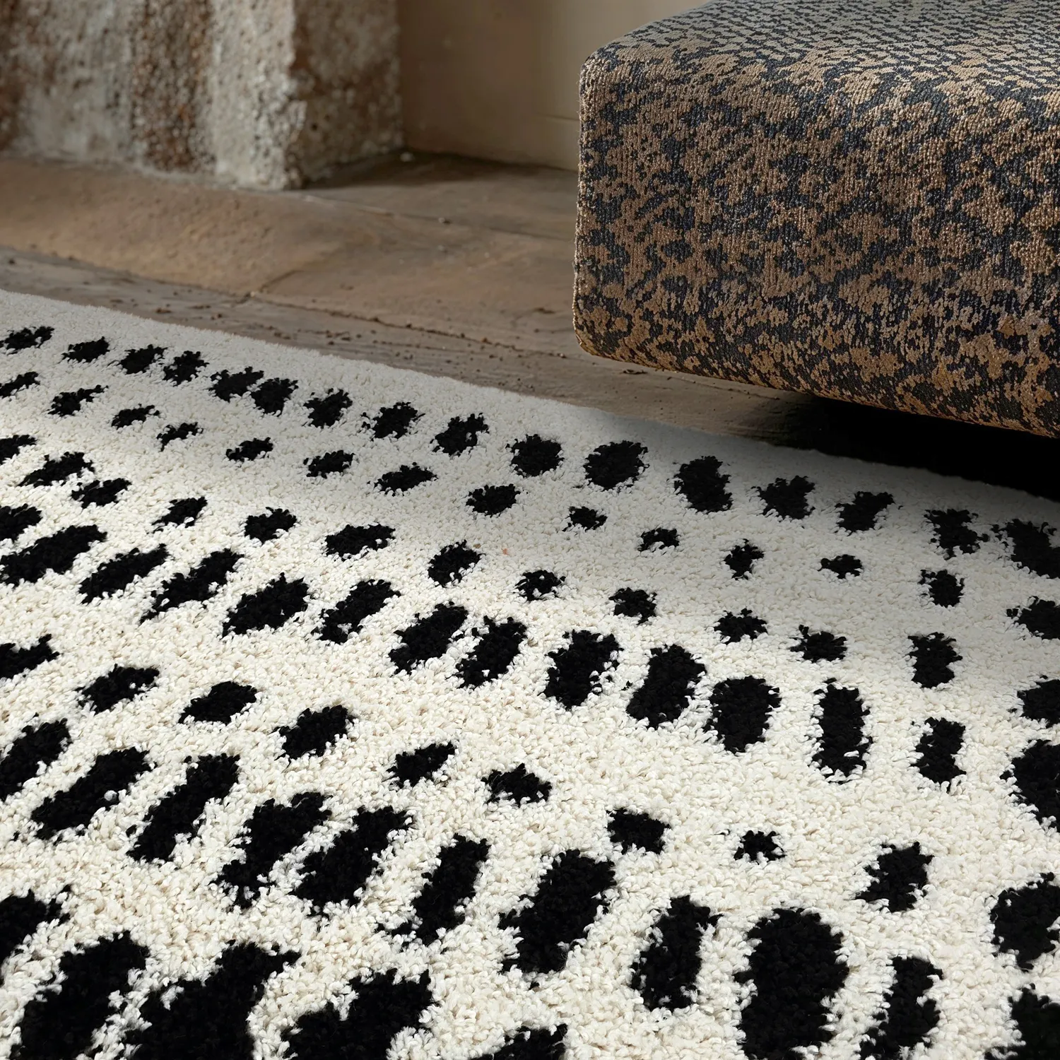 Tapis à poils longs - Dotty (noir/blanc)
