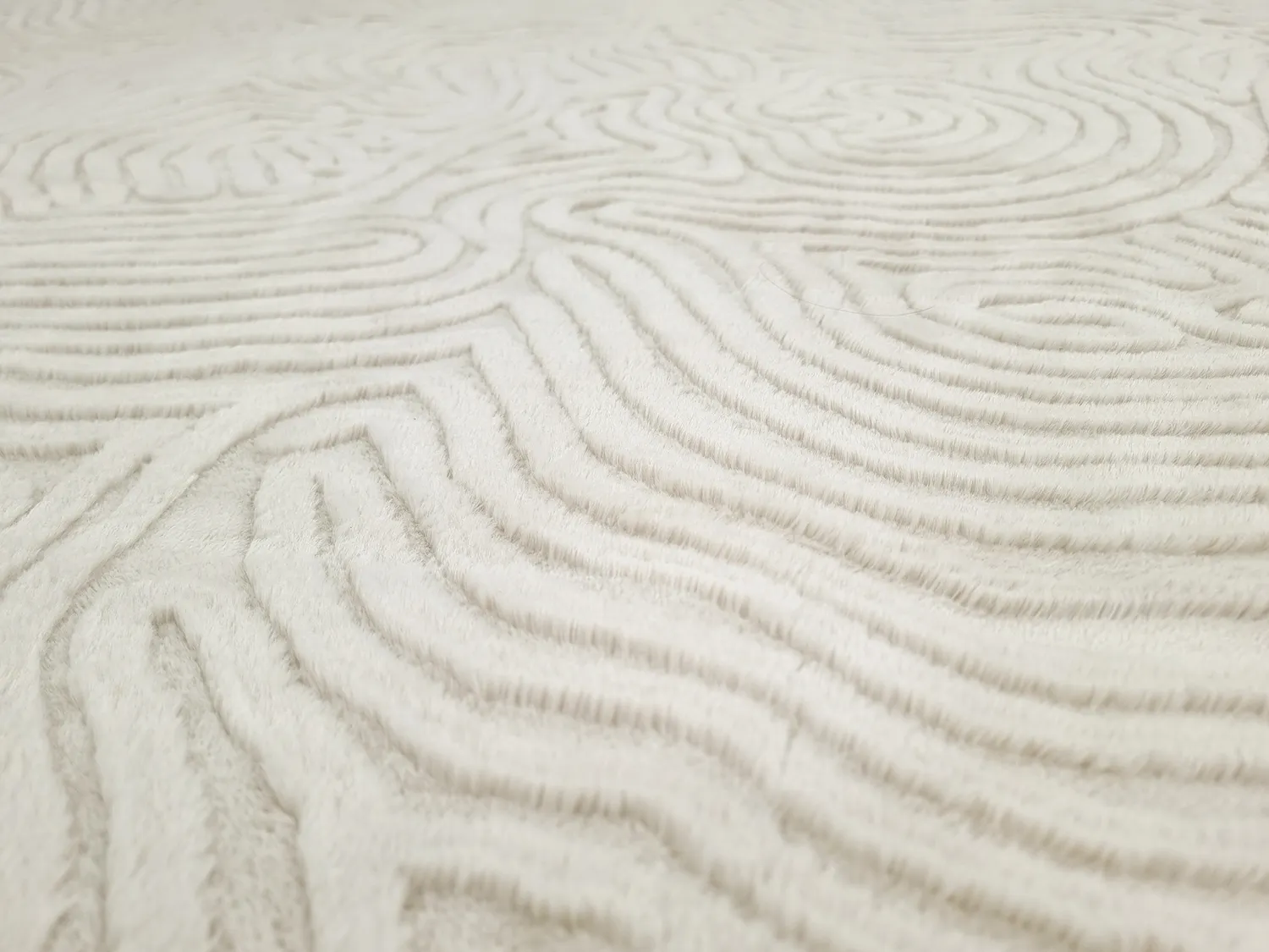 Tapis à poils longs - Amora (blanc cassé)