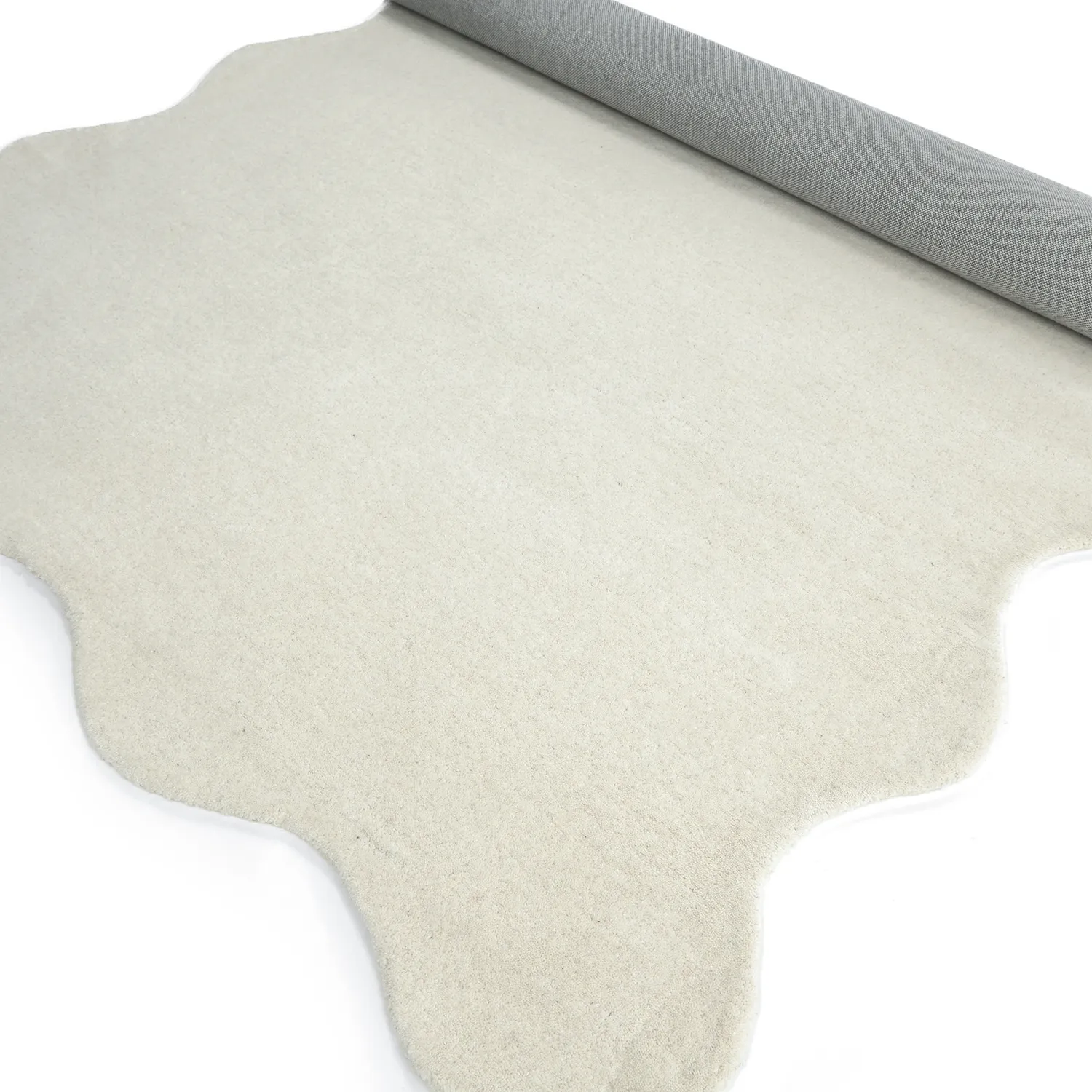Tapis en laine ondulée - Diu Hand Tufted Wool Premium (blanc)