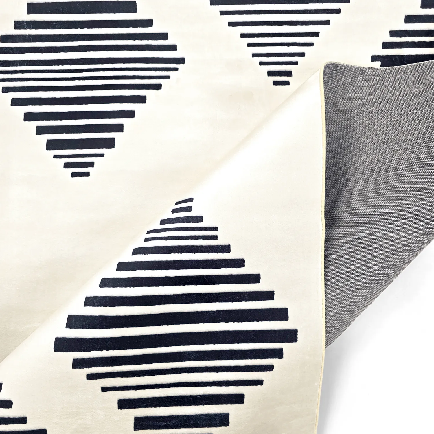 Tapis Wilton - Carmen (crème/noir)
